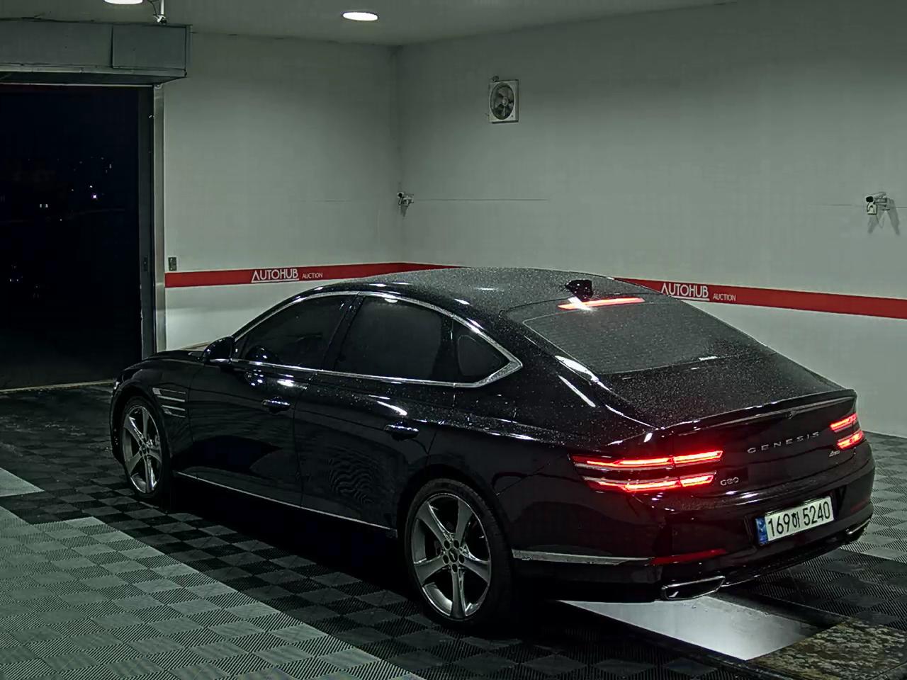 2022 - genesis g80