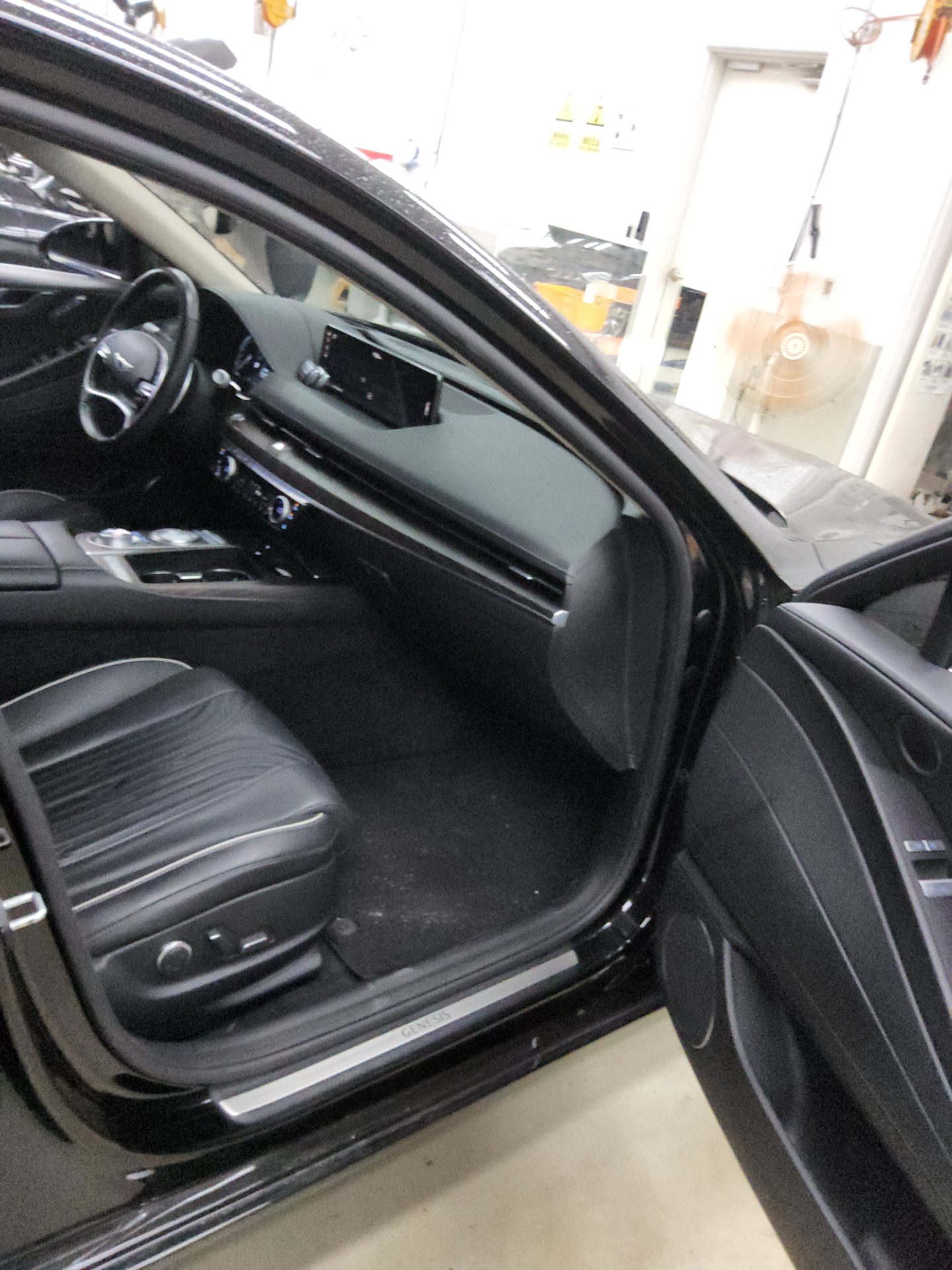 2022 - genesis g80