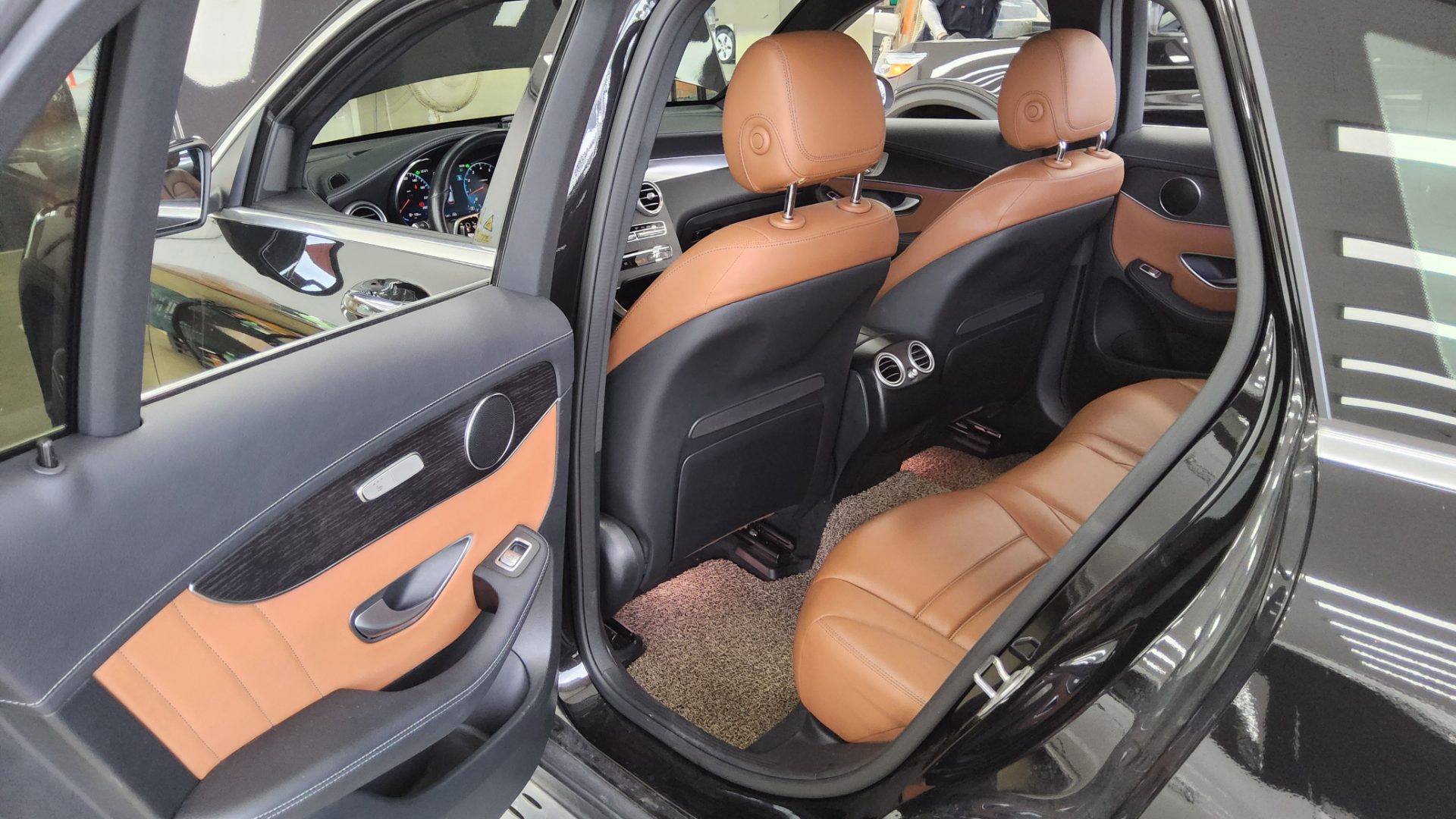 2022 - mercedes-benz glc 300