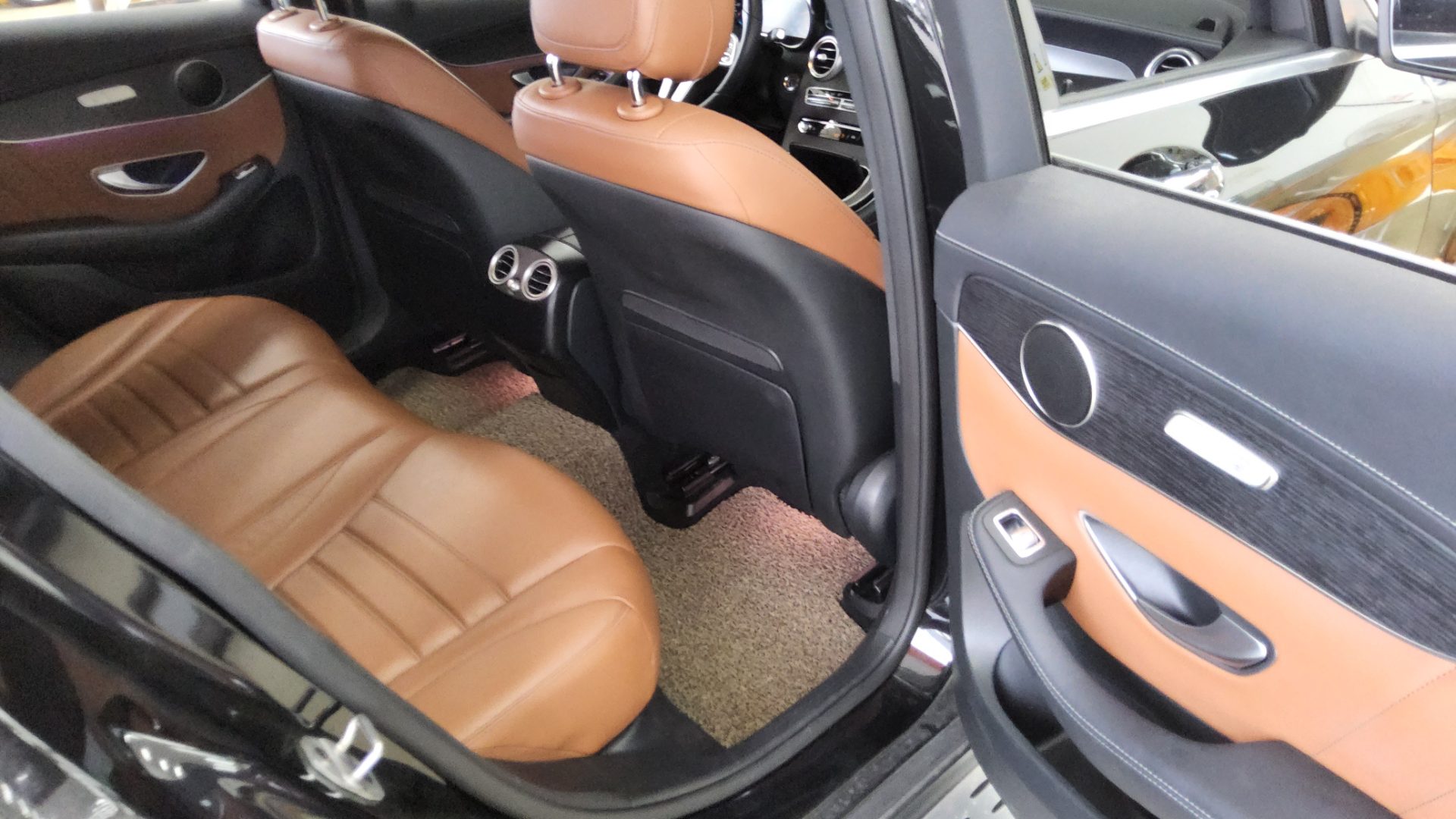 2022 - mercedes-benz glc 300
