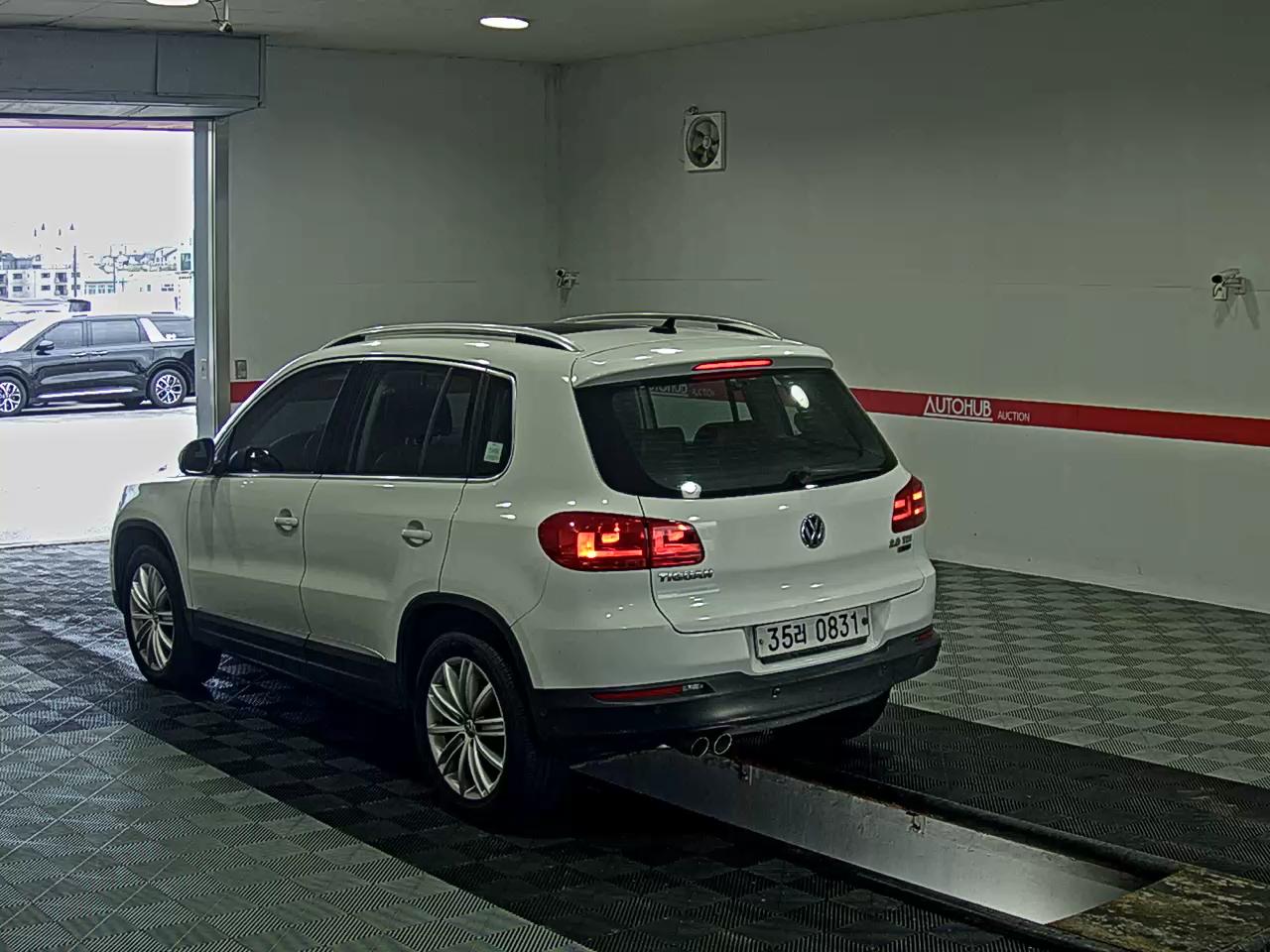2016 - volkswagen tiguan
