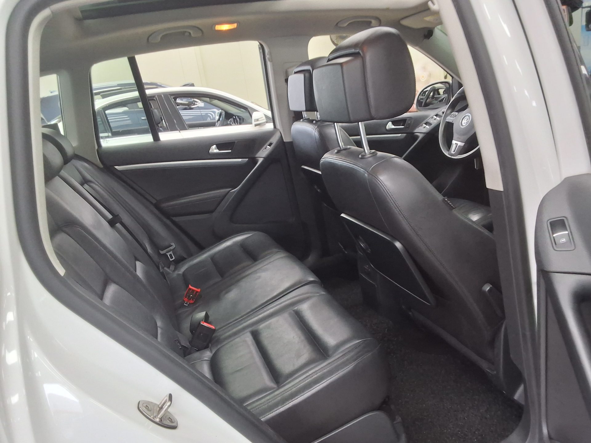 2016 - volkswagen tiguan