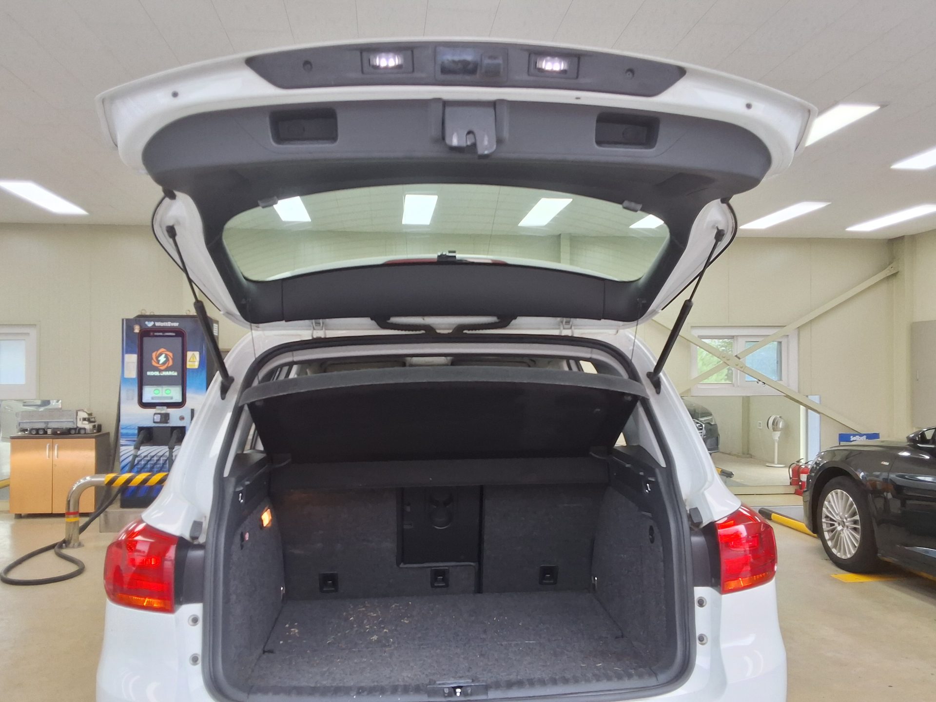 2016 - volkswagen tiguan
