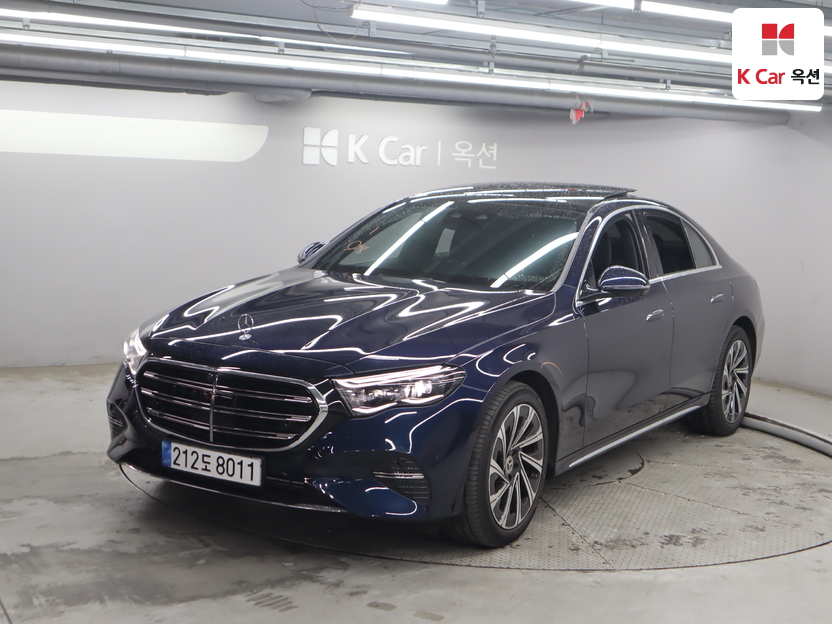 Mercedes-Benz E300 2024 — صورة 1