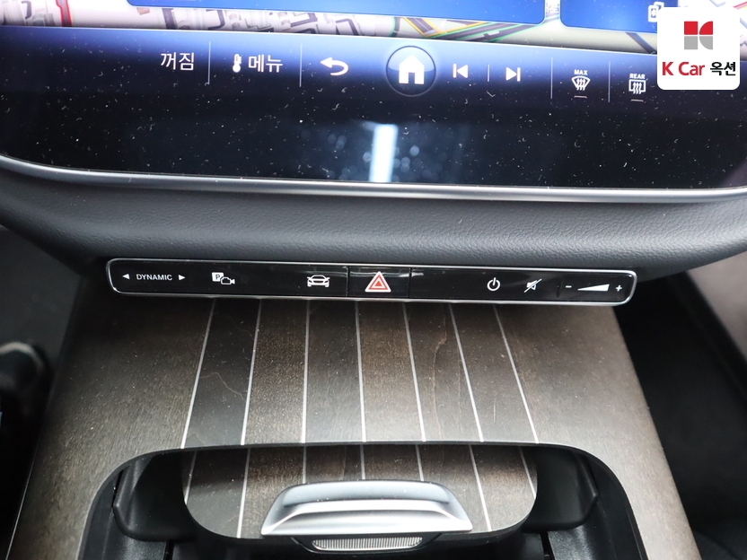 Mercedes-Benz E300 2024 — صورة 6
