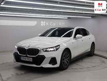 BMW 5시리즈 (G60) 520i M