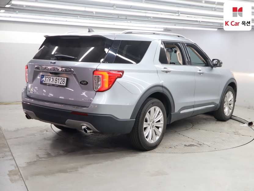 2022 - ford explorer