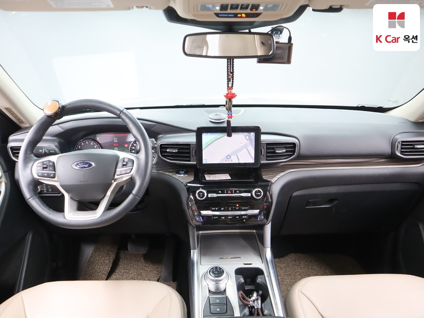 2022 - ford explorer