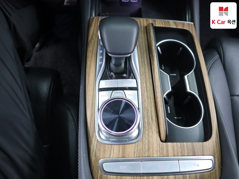 2023 - kia k9