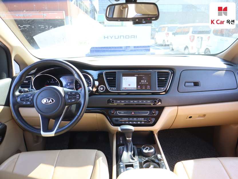 2019 - kia carnival