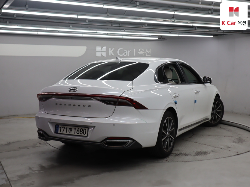 2022 - hyundai grandeur