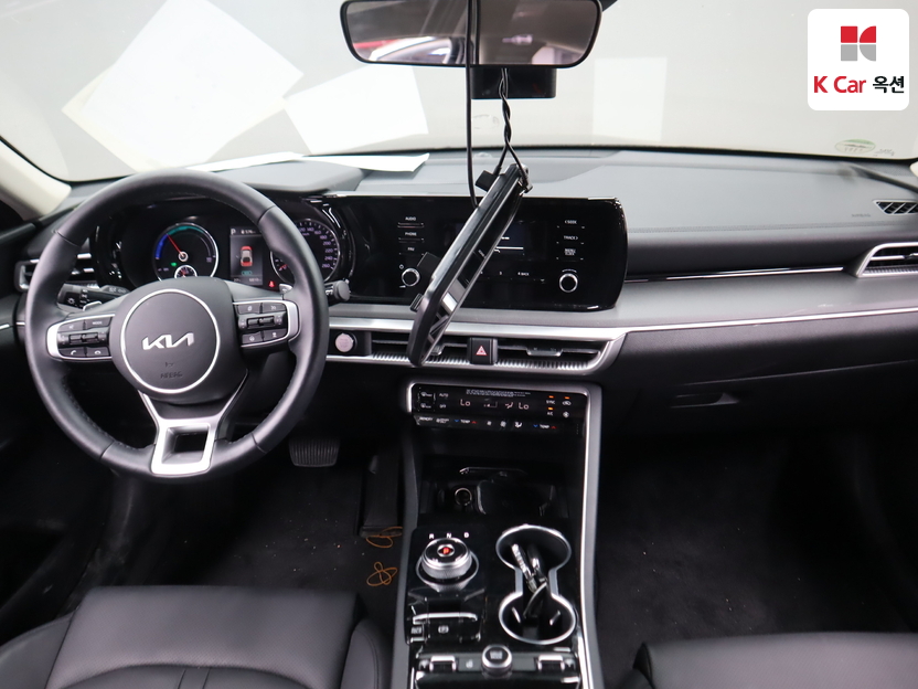2022 - kia k5