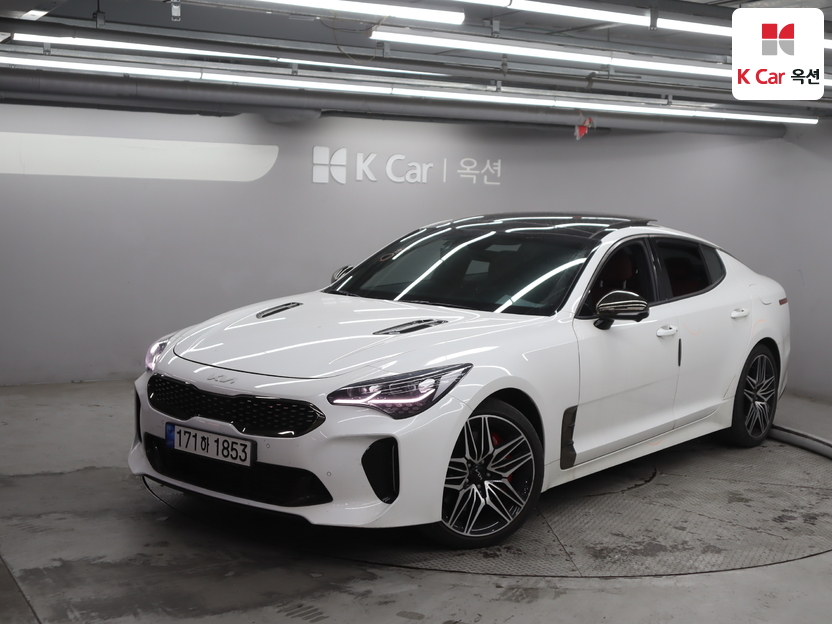 2023 - kia stinger