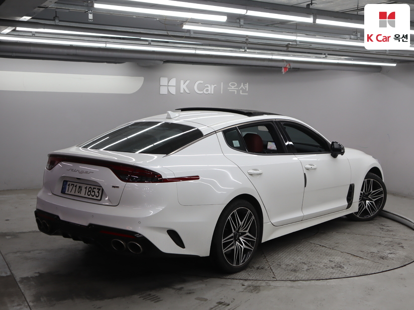2023 - kia stinger