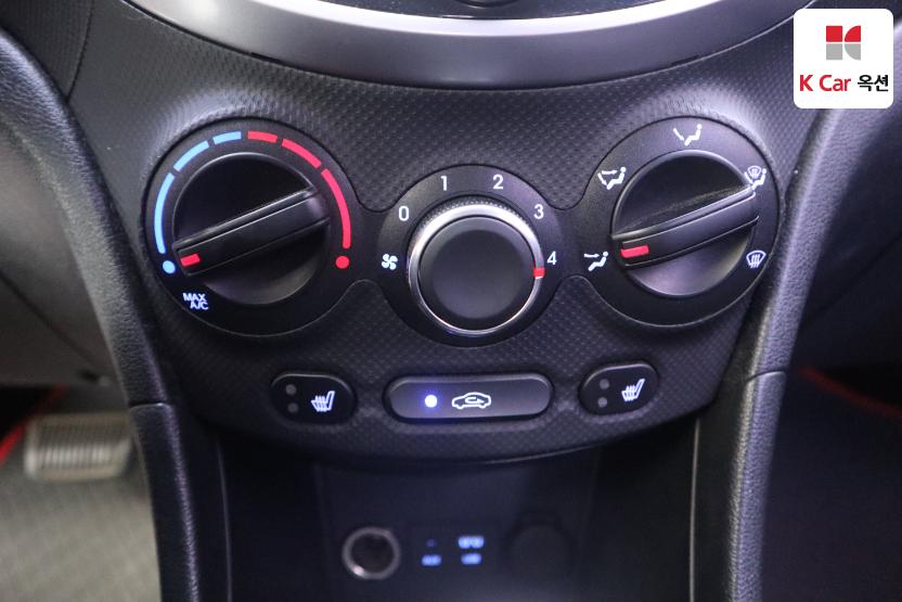 2016 - hyundai accent
