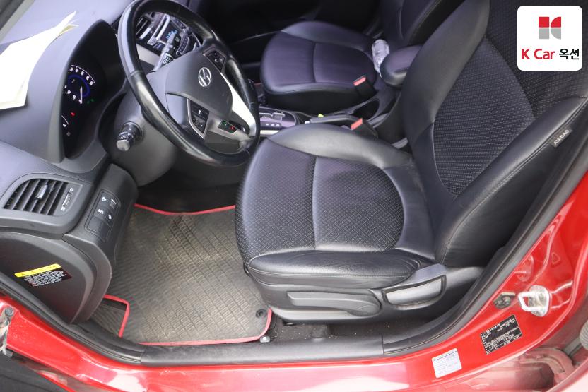 2016 - hyundai accent