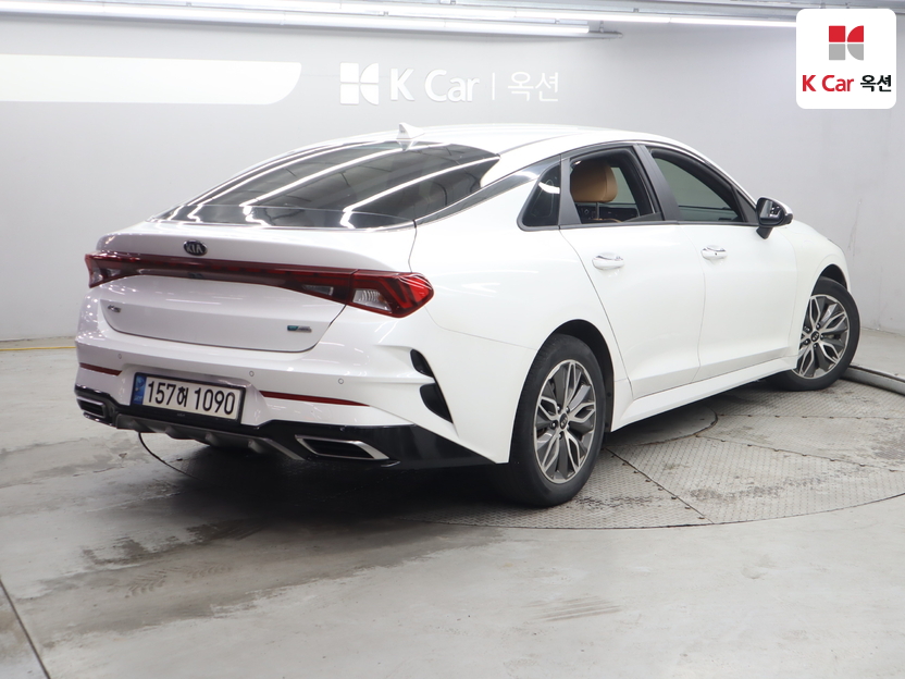 2021 - kia k5