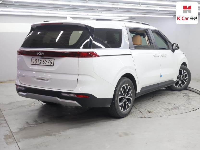 2022 - kia carnival