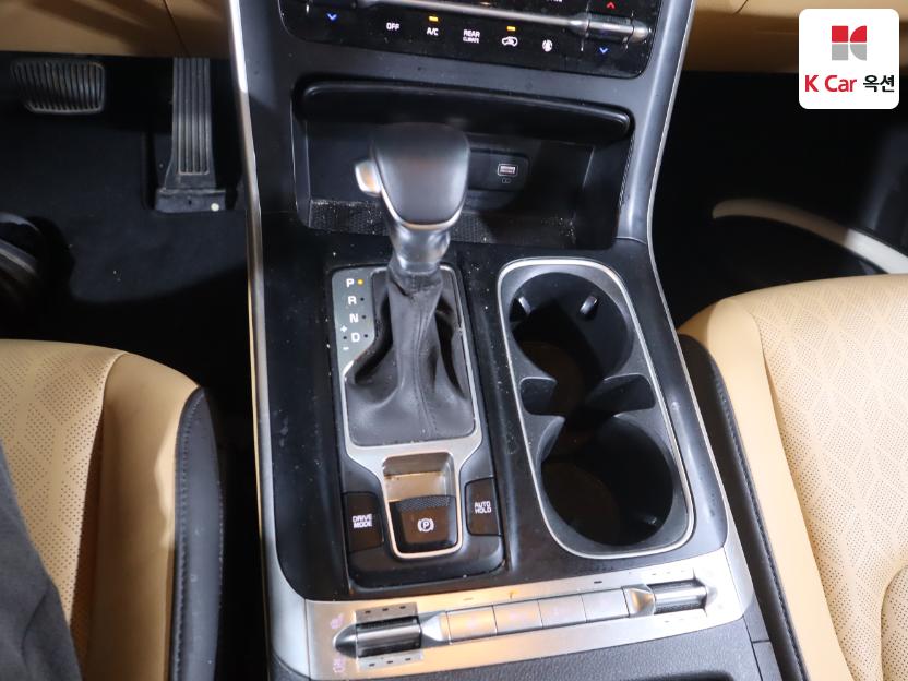 2022 - kia carnival