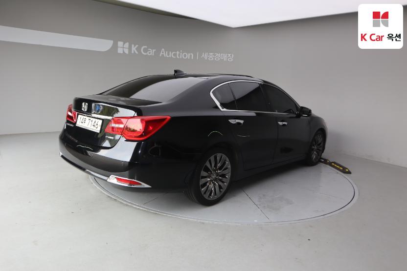2016 - honda legend