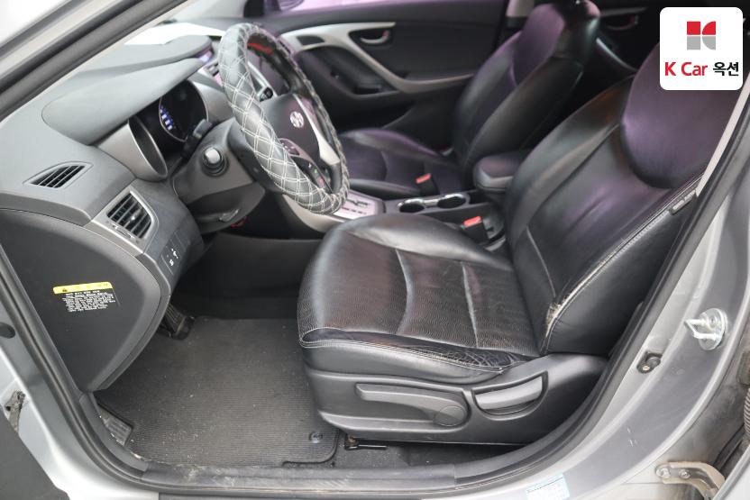 2012 - hyundai avante
