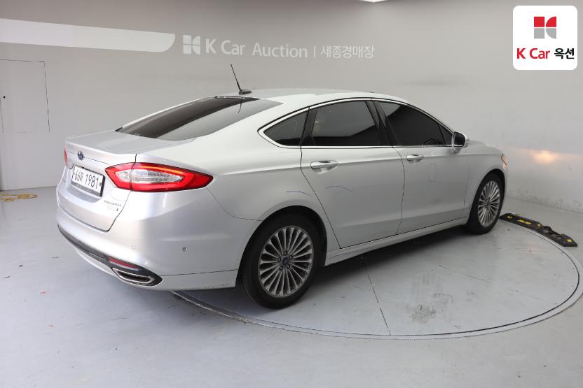 2014 - ford fusion