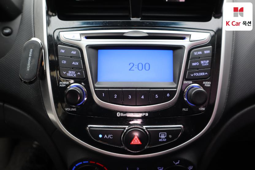 2013 - hyundai accent