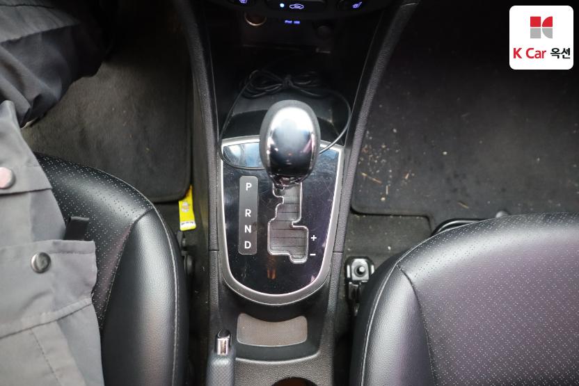 2013 - hyundai accent
