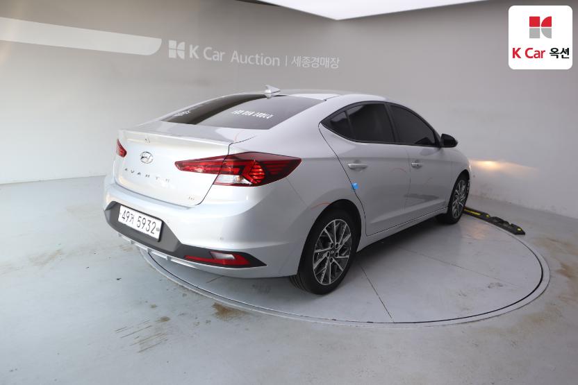 2019 - hyundai avante