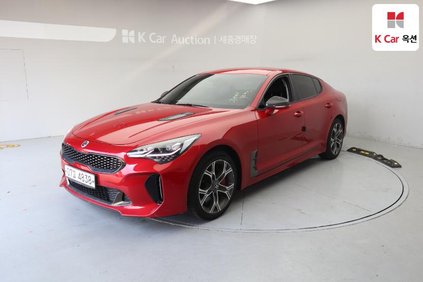 2019 - kia stinger