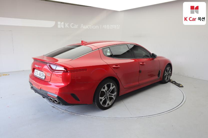 2019 - kia stinger