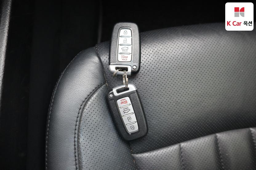 2012 - hyundai bh330