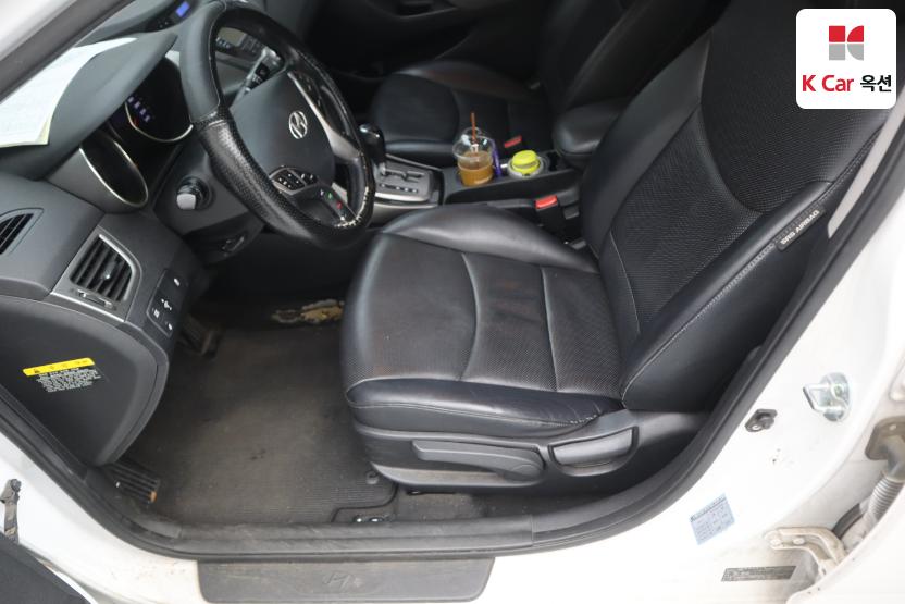 2013 - hyundai avante
