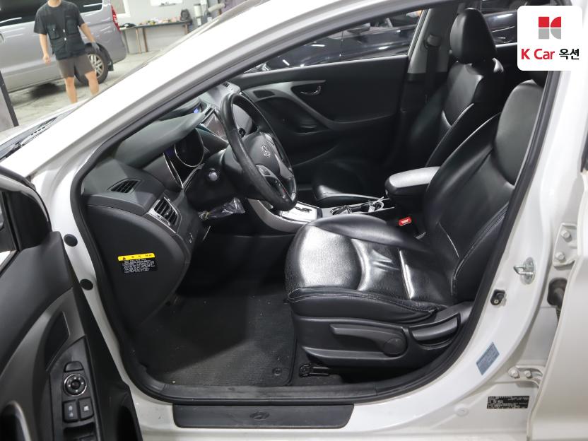 2011 - hyundai avante