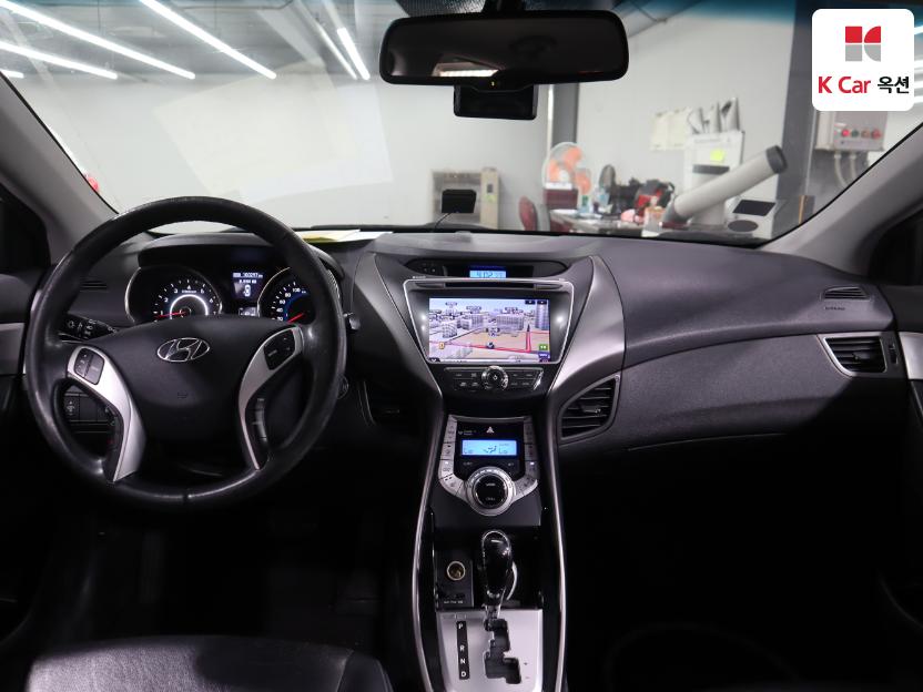 2011 - hyundai avante