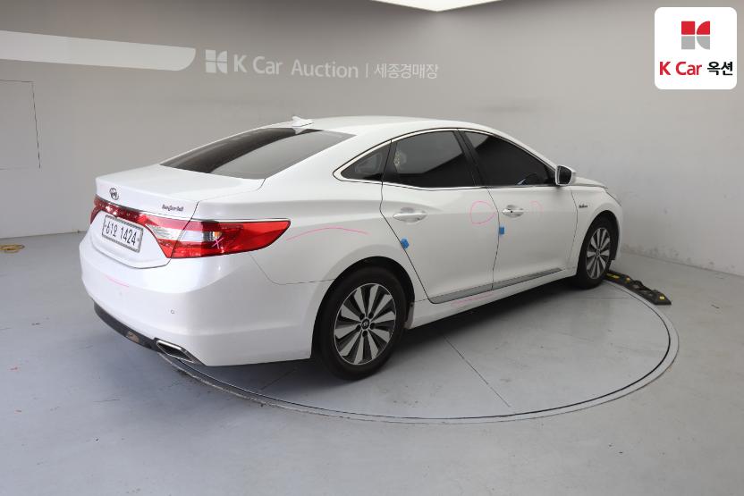 2016 - hyundai grandeur