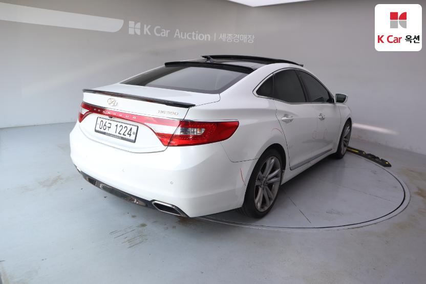 2011 - hyundai grandeur