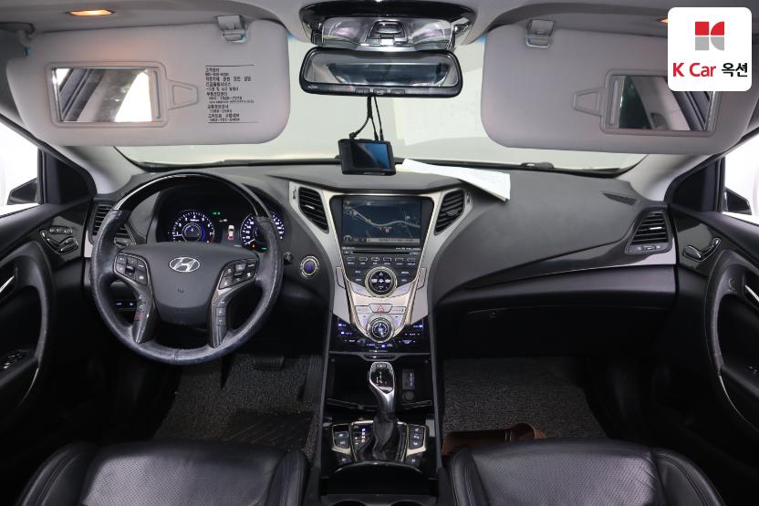 2011 - hyundai grandeur