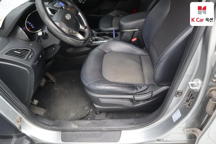 2011 - hyundai tucson