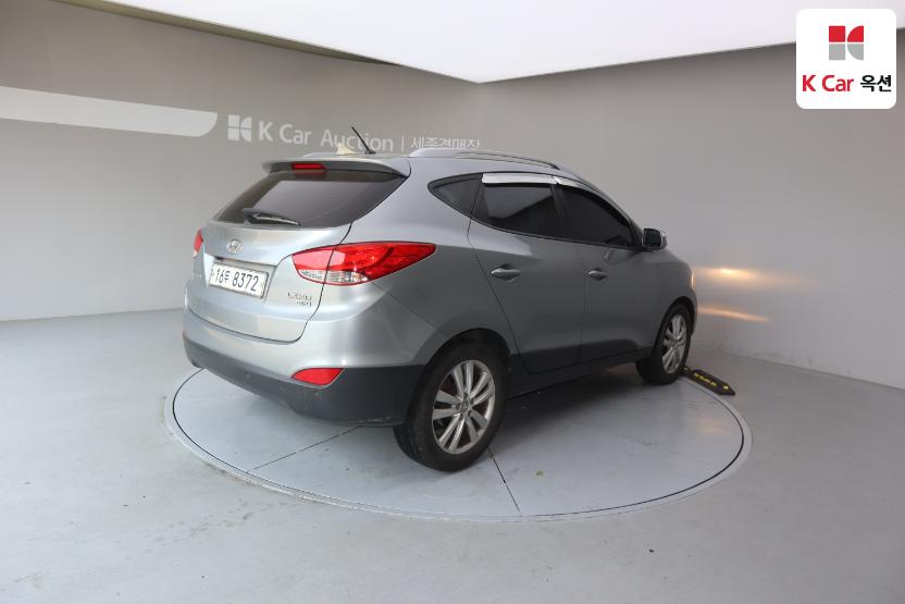 2011 - hyundai tucson