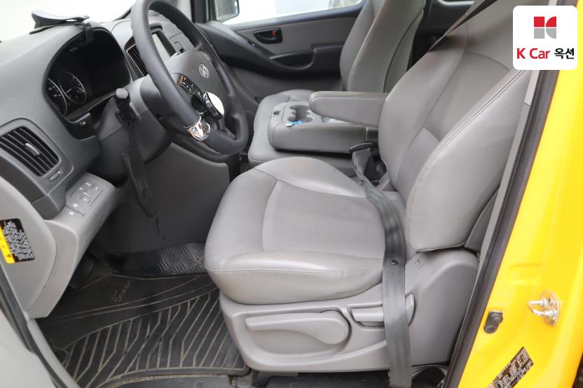2019 - hyundai grand starex