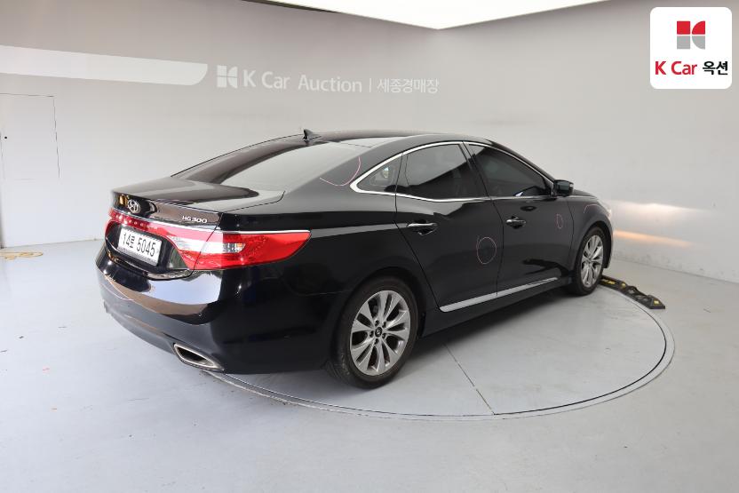 2011 - hyundai grandeur