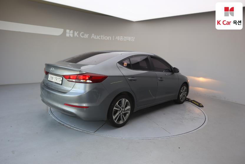2018 - hyundai avante