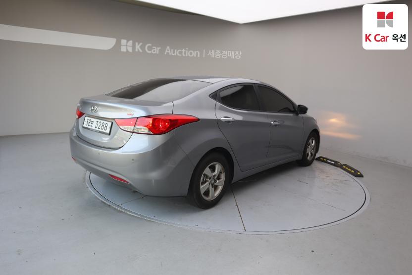 2013 - hyundai avante