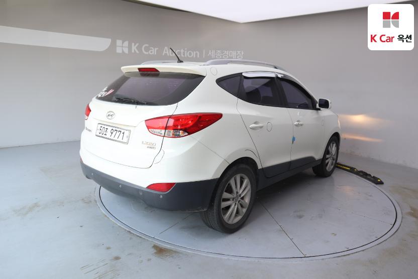 2012 - hyundai tucson