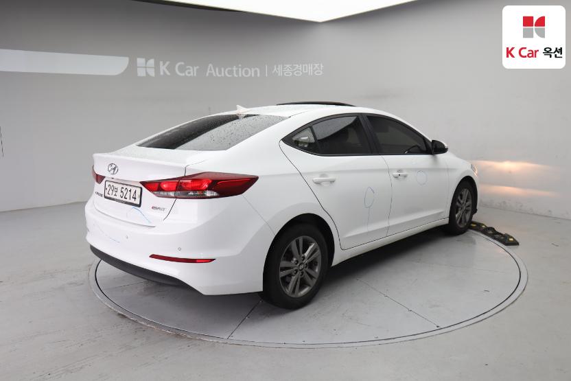 2016 - hyundai avante