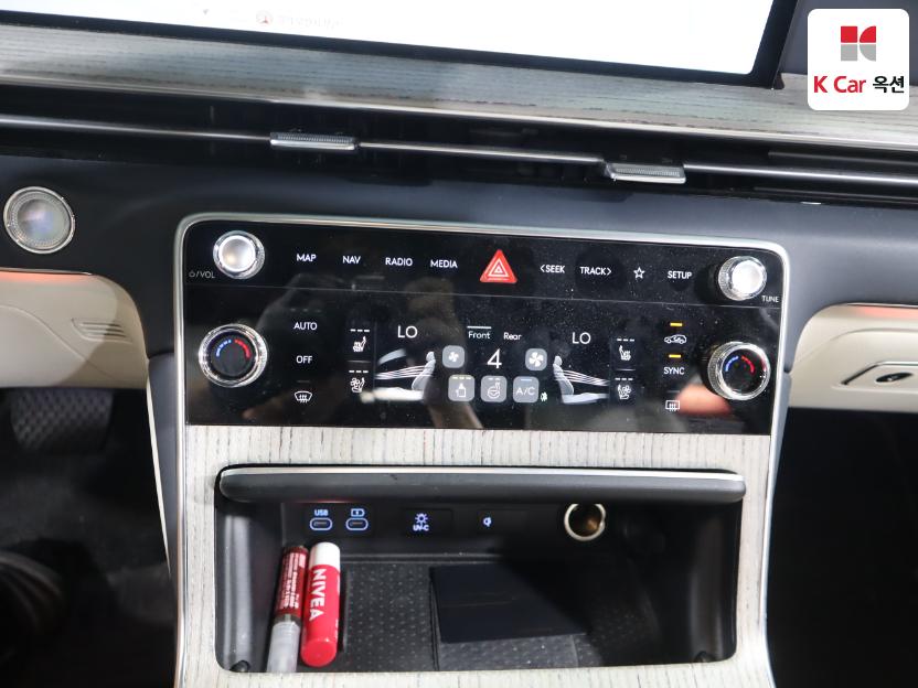2024 - genesis gv80