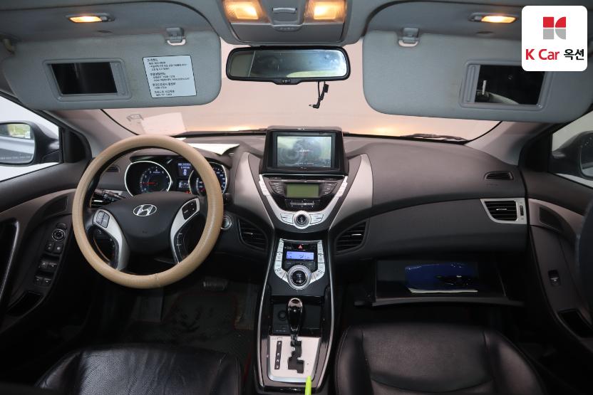 2012 - hyundai avante