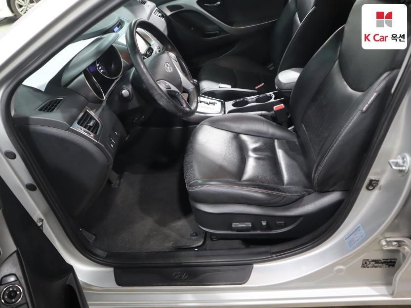 2011 - hyundai avante
