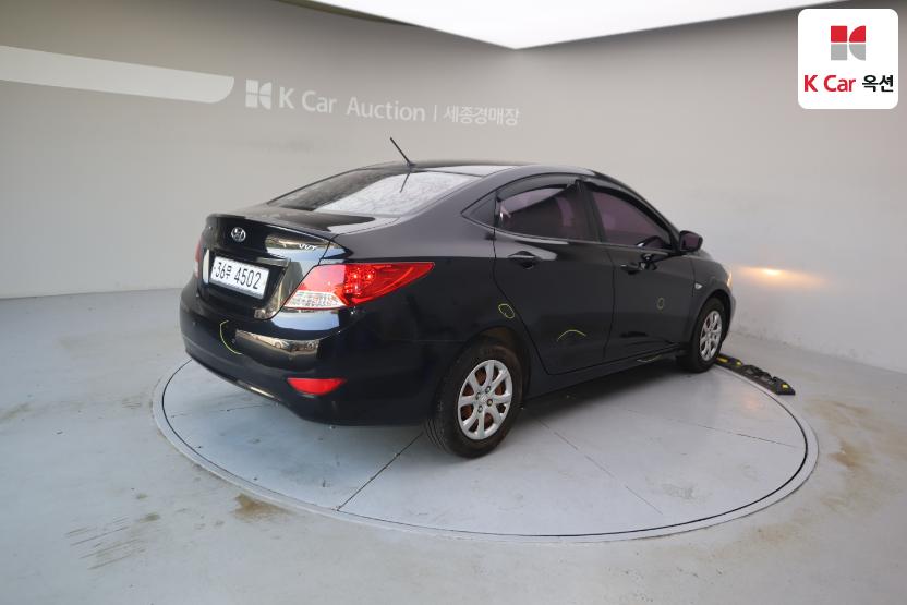 2015 - hyundai accent